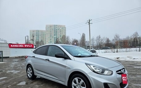 Hyundai Solaris II рестайлинг, 2013 год, 690 000 рублей, 12 фотография