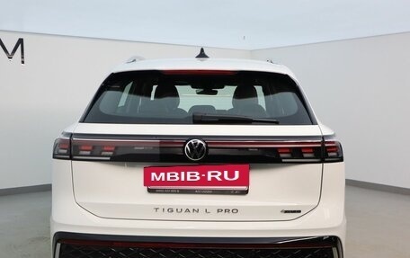 Volkswagen Tiguan, 2024 год, 4 700 000 рублей, 4 фотография