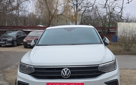 Volkswagen Tiguan II, 2021 год, 2 800 000 рублей, 5 фотография