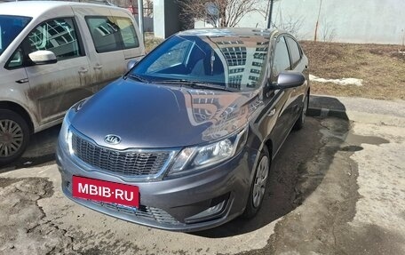 KIA Rio III рестайлинг, 2014 год, 895 000 рублей, 1 фотография