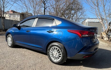 Hyundai Solaris II рестайлинг, 2021 год, 1 775 000 рублей, 3 фотография