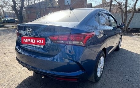 Hyundai Solaris II рестайлинг, 2021 год, 1 775 000 рублей, 4 фотография