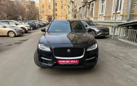 Jaguar F-Pace, 2018 год, 2 900 000 рублей, 2 фотография