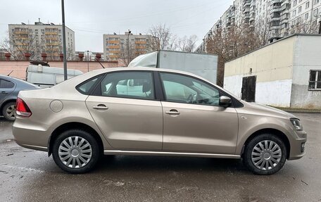 Volkswagen Polo VI (EU Market), 2015 год, 900 000 рублей, 3 фотография