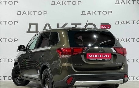 Mitsubishi Outlander III рестайлинг 3, 2015 год, 1 295 000 рублей, 4 фотография