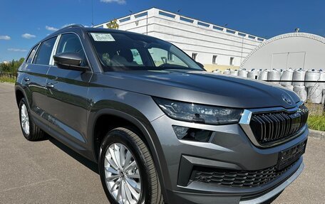 Skoda Kodiaq, 2025 год, 5 300 000 рублей, 3 фотография