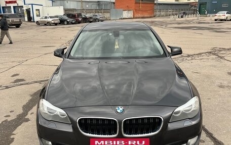 BMW 5 серия, 2012 год, 1 550 000 рублей, 3 фотография