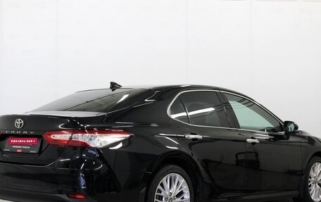 Toyota Camry, 2020 год, 3 200 000 рублей, 4 фотография