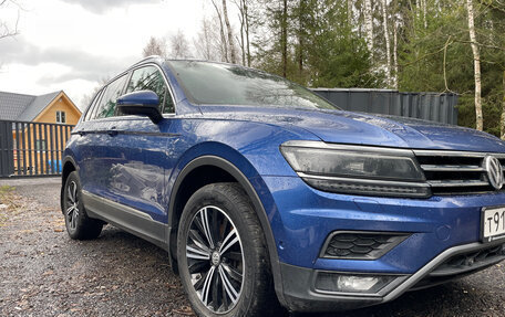 Volkswagen Tiguan II, 2018 год, 3 100 000 рублей, 4 фотография