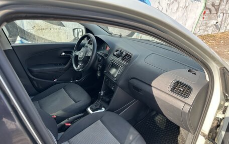 Volkswagen Polo VI (EU Market), 2012 год, 900 000 рублей, 8 фотография