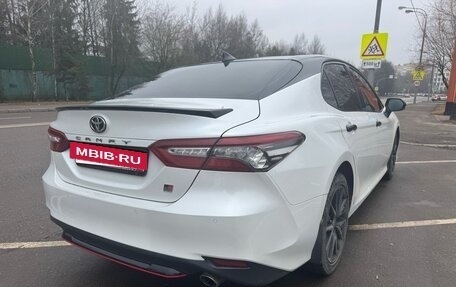 Toyota Camry, 2022 год, 3 240 000 рублей, 6 фотография