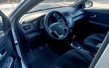 KIA Rio III рестайлинг, 2015 год, 990 000 рублей, 3 фотография