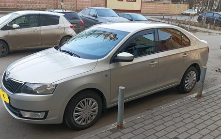 Skoda Rapid I, 2014 год, 900 000 рублей, 3 фотография