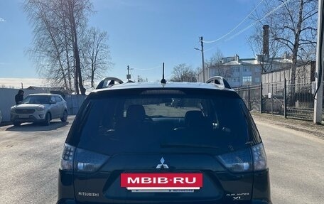 Mitsubishi Outlander III рестайлинг 3, 2011 год, 1 250 000 рублей, 4 фотография