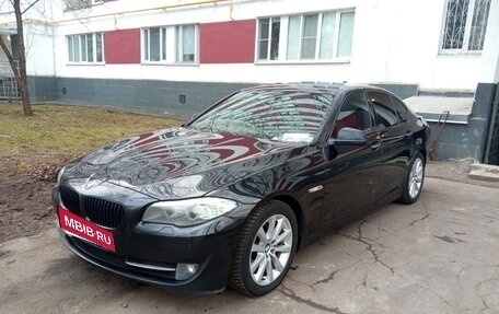 BMW 5 серия, 2013 год, 2 400 000 рублей, 3 фотография