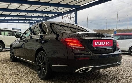 Mercedes-Benz E-Класс, 2019 год, 3 899 000 рублей, 3 фотография