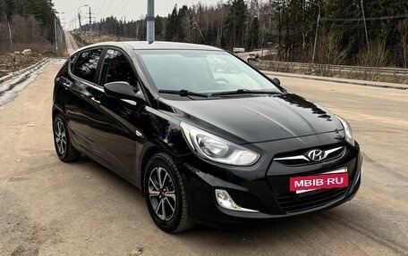 Hyundai Solaris II рестайлинг, 2012 год, 749 000 рублей, 2 фотография