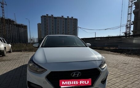 Hyundai Solaris II рестайлинг, 2018 год, 820 000 рублей, 5 фотография