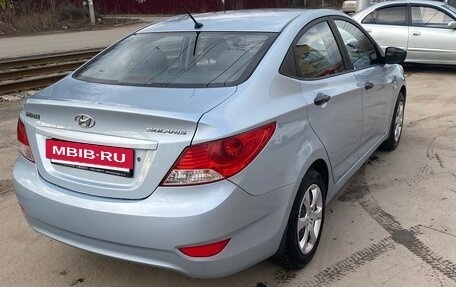 Hyundai Solaris II рестайлинг, 2012 год, 670 000 рублей, 2 фотография