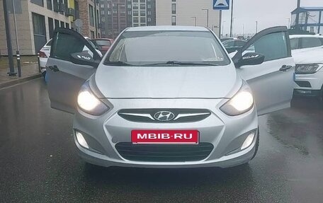 Hyundai Solaris II рестайлинг, 2012 год, 560 000 рублей, 6 фотография