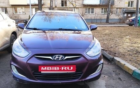 Hyundai Solaris II рестайлинг, 2011 год, 650 000 рублей, 5 фотография