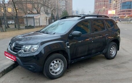 Renault Duster, 2022 год, 2 400 000 рублей, 2 фотография