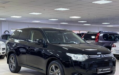 Mitsubishi Outlander III рестайлинг 3, 2013 год, 999 000 рублей, 3 фотография