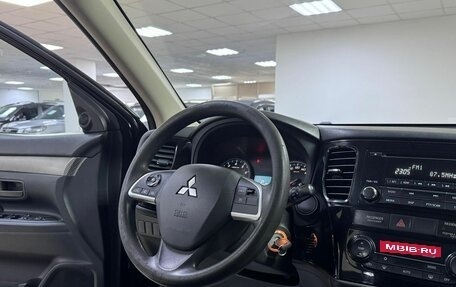 Mitsubishi Outlander III рестайлинг 3, 2013 год, 999 000 рублей, 9 фотография