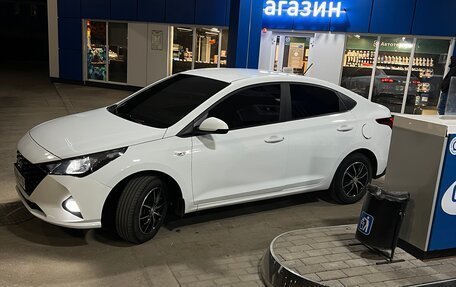 Hyundai Solaris II рестайлинг, 2021 год, 1 650 000 рублей, 4 фотография