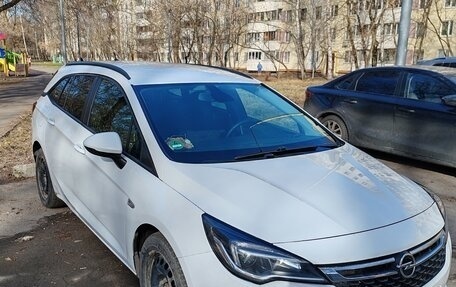 Opel Astra K, 2018 год, 1 550 000 рублей, 8 фотография