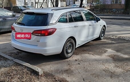 Opel Astra K, 2018 год, 1 550 000 рублей, 4 фотография