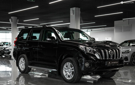 Toyota Land Cruiser Prado 150 рестайлинг 2, 2016 год, 4 950 000 рублей, 2 фотография