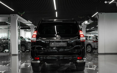 Toyota Land Cruiser Prado 150 рестайлинг 2, 2016 год, 4 950 000 рублей, 6 фотография