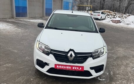 Renault Logan II, 2019 год, 500 000 рублей, 3 фотография