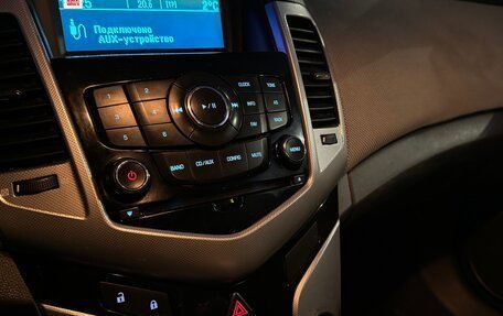 Chevrolet Cruze II, 2010 год, 560 000 рублей, 5 фотография
