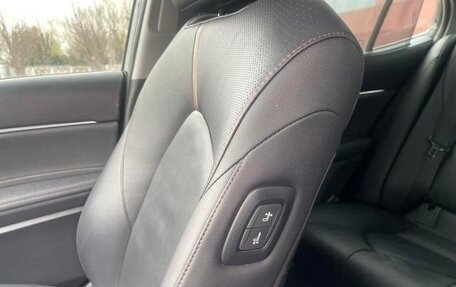 Toyota Camry, 2020 год, 2 670 000 рублей, 21 фотография