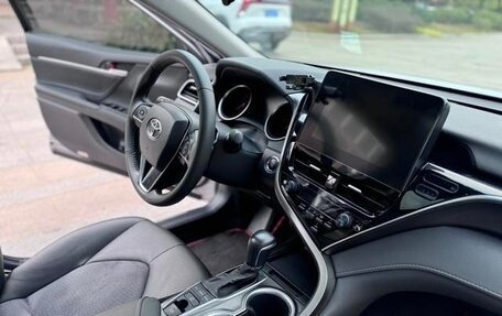 Toyota Camry, 2021 год, 2 400 000 рублей, 11 фотография