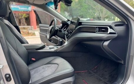 Toyota Camry, 2021 год, 2 400 000 рублей, 14 фотография