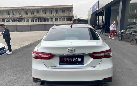 Toyota Camry, 2021 год, 2 500 000 рублей, 4 фотография