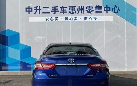 Toyota Camry, 2021 год, 2 520 000 рублей, 4 фотография