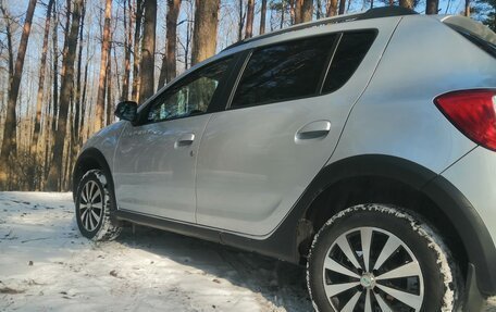 Renault Sandero II рестайлинг, 2017 год, 1 000 000 рублей, 7 фотография