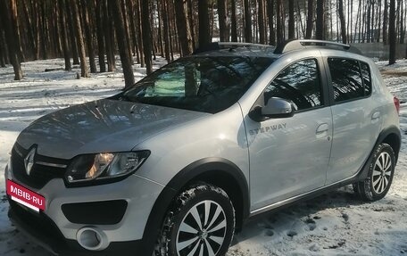 Renault Sandero II рестайлинг, 2017 год, 1 000 000 рублей, 6 фотография