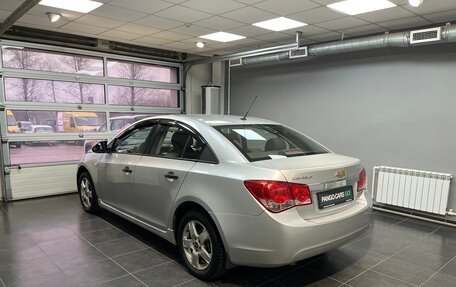 Chevrolet Cruze II, 2011 год, 820 000 рублей, 4 фотография