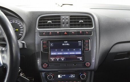 Volkswagen Polo VI (EU Market), 2018 год, 1 250 000 рублей, 24 фотография