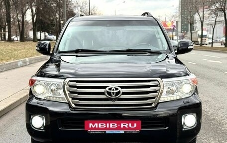 Toyota Land Cruiser 200, 2013 год, 3 990 000 рублей, 6 фотография