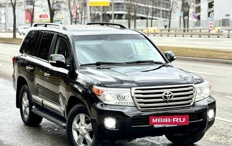 Toyota Land Cruiser 200, 2013 год, 3 990 000 рублей, 2 фотография