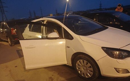 Opel Astra J, 2011 год, 575 000 рублей, 14 фотография