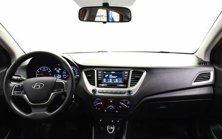 Hyundai Solaris II рестайлинг, 2021 год, 1 585 000 рублей, 5 фотография