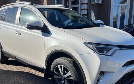 Toyota RAV4, 2017 год, 2 100 000 рублей, 10 фотография