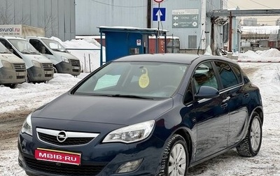 Opel Astra J, 2011 год, 640 000 рублей, 1 фотография